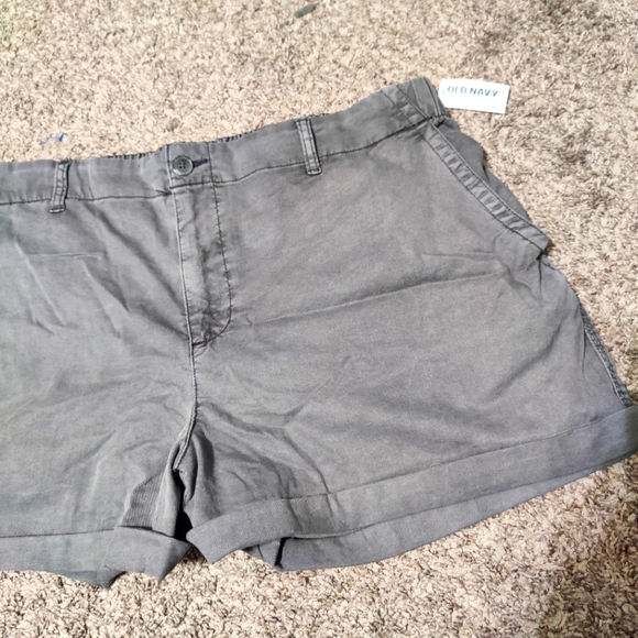 Old Navy High Waist OG Chino Shorts - Picture 2 of 5